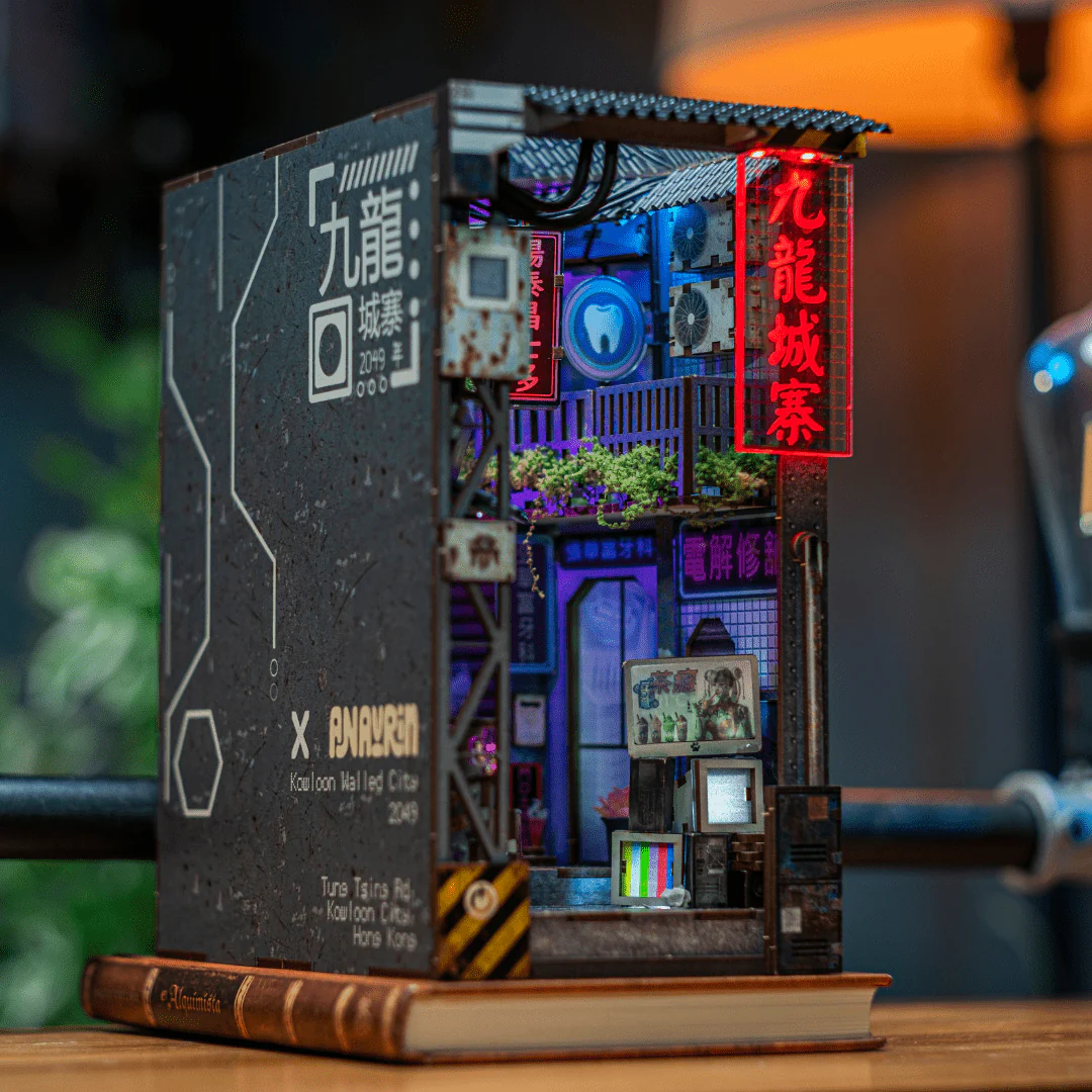 Kowloon Walled City 2049 Book Nook Kit - Image 3