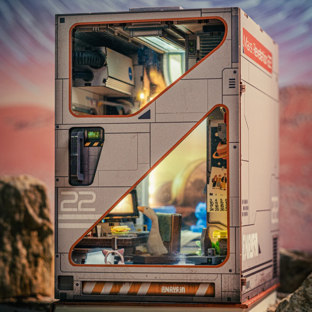 Mars Revelation 62 Book Nook Kit - Image 6